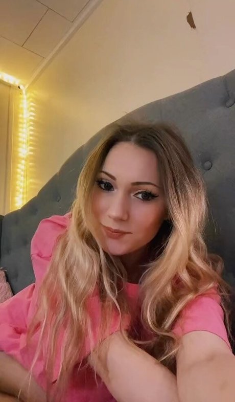 Little Momma free star pictures