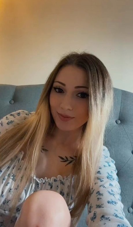 Little Momma nice pornstar pic