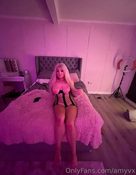 Amyvx high quality actress gallery