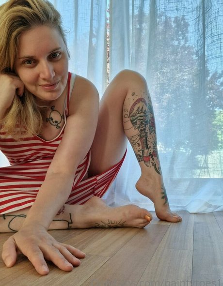 paintytoes1 star nude picture