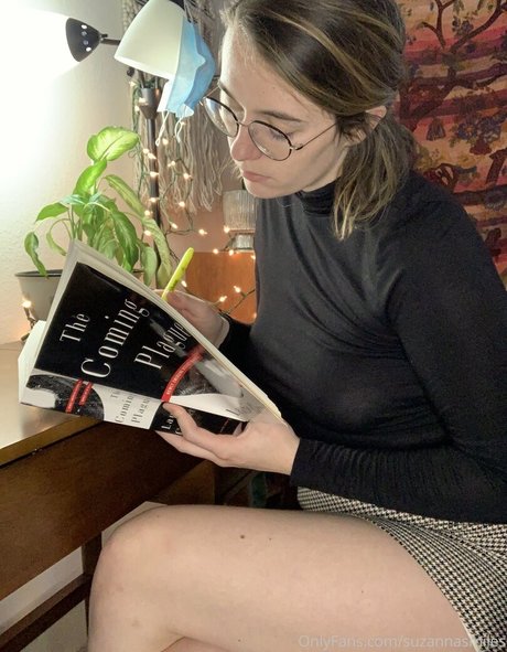 suzannasmiles star sexy pic