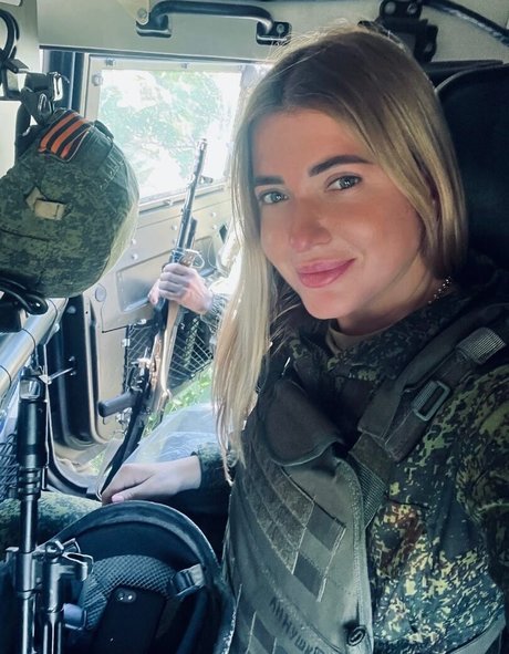 Anna Ilyasova pornstar sexy img