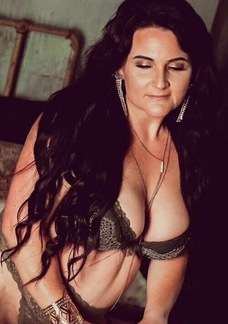 twistedflames nudes model pictures