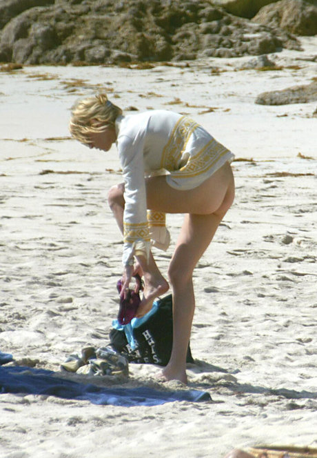 Uma Thurman pornographic model pictures