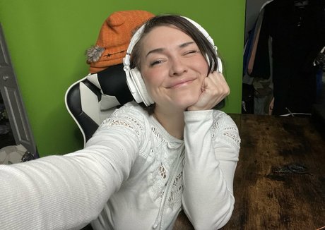 Tamara Lynn Chambers model adult photo