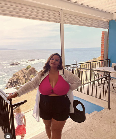 Nicole Denise Johansson Profile pic