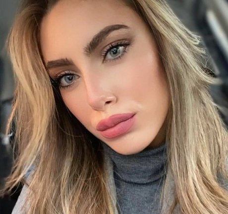 Ylenia Bevelacqua erotic model image