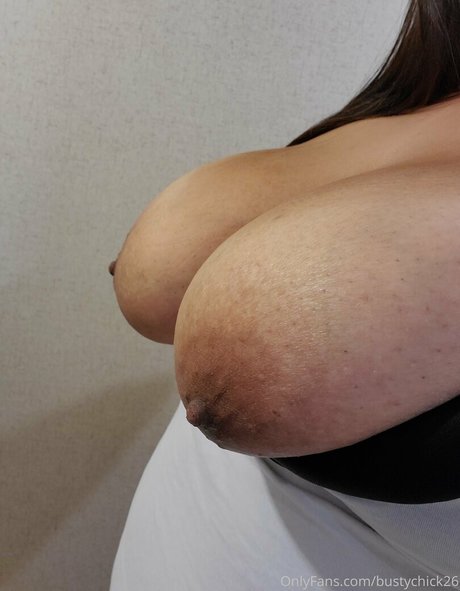bustychick26 model best gallery