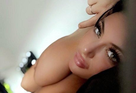 ashbovaxo top model pics