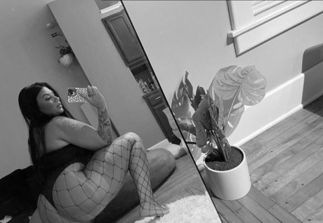 ashbovaxo model xxx pics