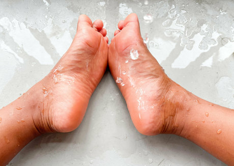 petitekate9 naked actress img