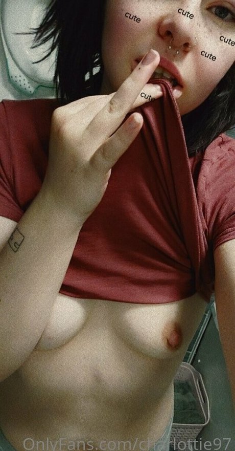 charlottie97 free pornstar images