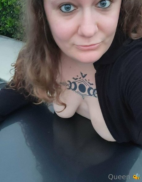 queenbitch1998 star nudes galleries