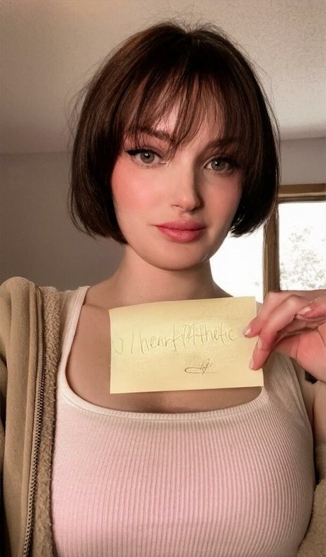 Heartpathetic top actress img