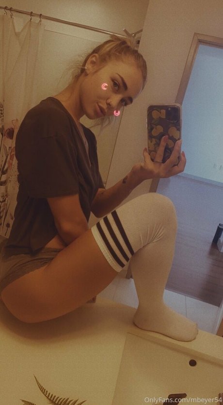 mbeyer54 nudes model archive