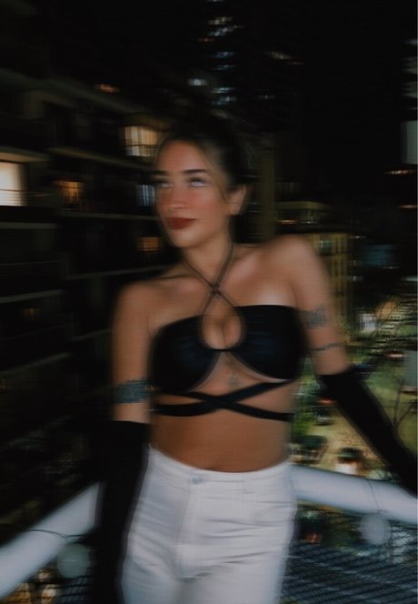 belonly erotic pornstar image