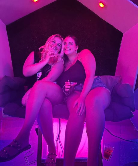 savannah naked actress pic