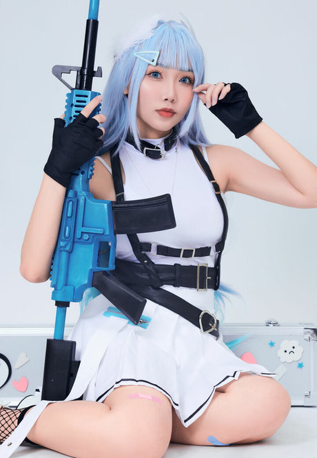 Reakami model naked image