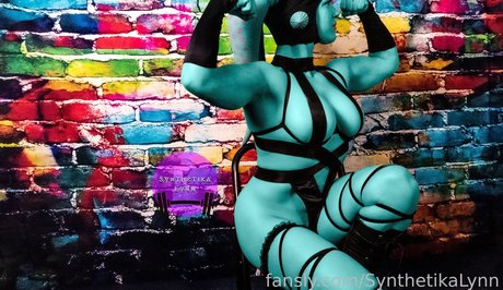 Synthetika Lynn xxx pornstar pictures