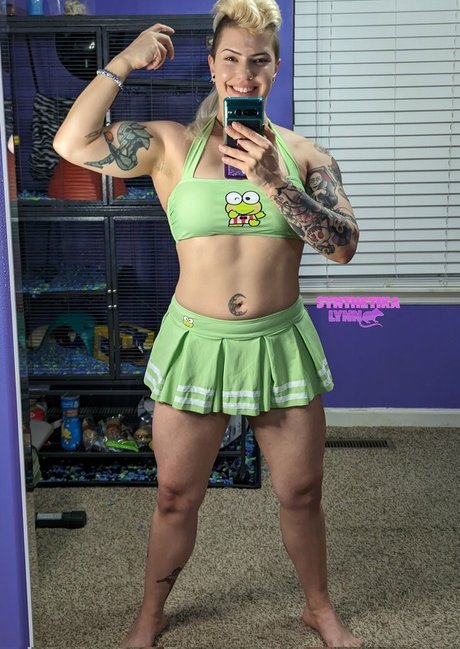 Synthetika Lynn pornstar top image