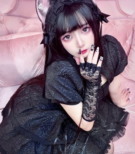 Raku 66 pornstar adult image