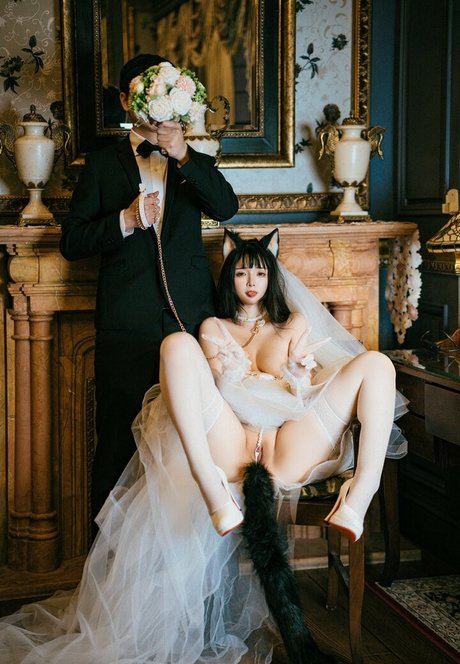 Raku 66 exclusive actress gallery