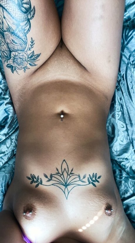 doseofdel sex model picture