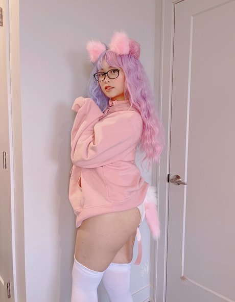 ambiyah model erotic img