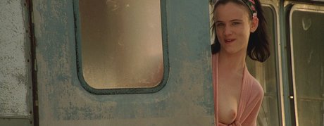 Juliette Lewis model pictures