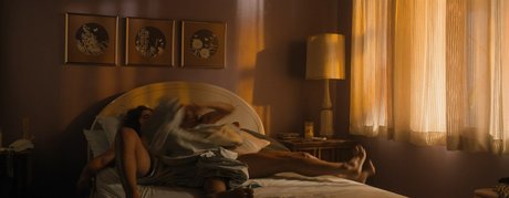 Juliette Lewis model sex photos