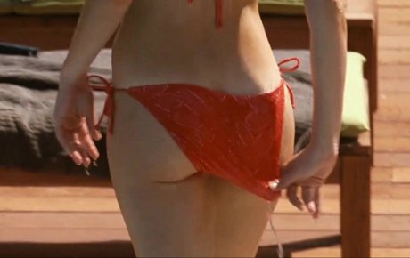 Sarah Roemer erotic model picture