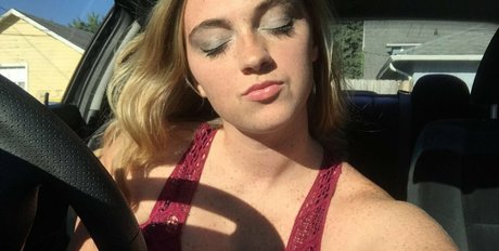 Raelyne Summeier star nude archive