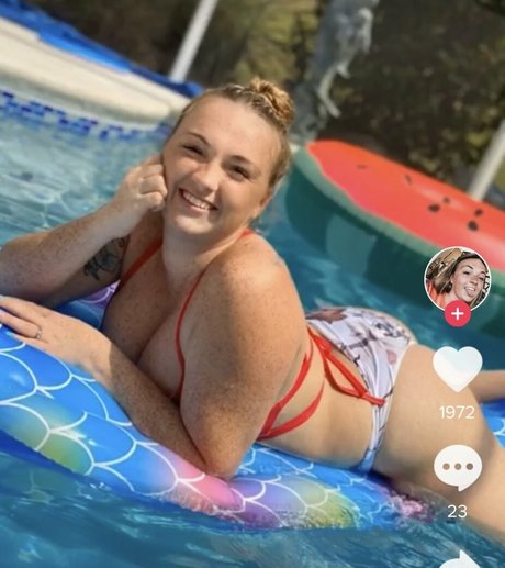 Raelyne Summeier hd actress img