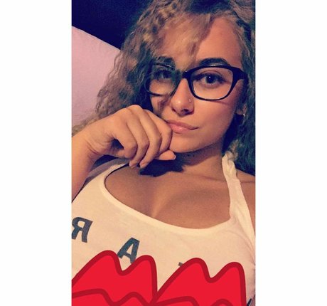 Anastasia Ticus star free images