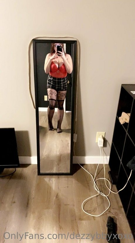 dezzybbyxoxo model xxx image