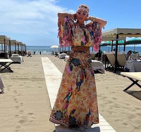 Mara Traversi high quality model img