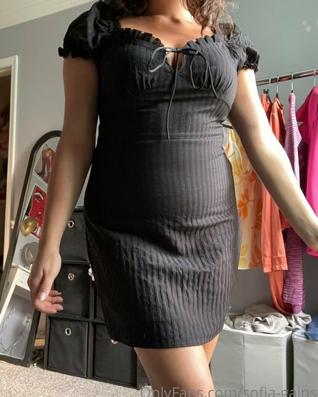 sofia gains pornographic model pic