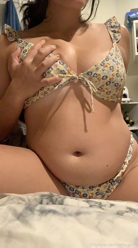 sofia gains sexy pornstar photos