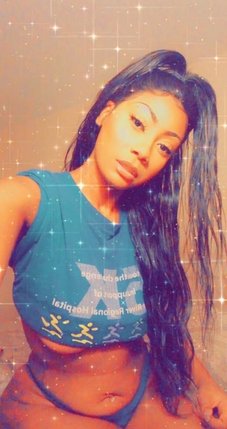 CoolieMonae art model galleries