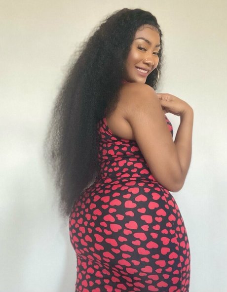 CoolieMonae model art img