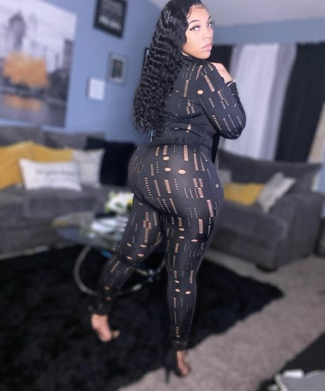 TheeMsRobinson model high quality photos