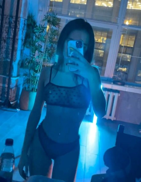 Ann Bucks star exclusive gallery