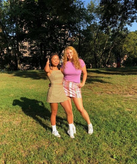 meakelena pretty pornstar galleries