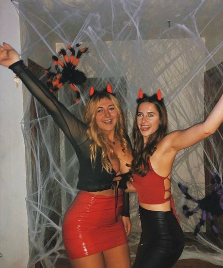 meakelena erotic pornstar image