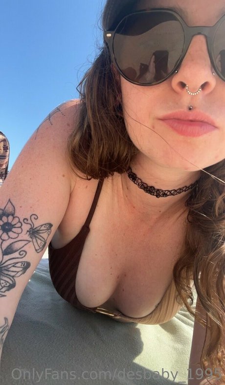 desbaby 1995 model nudes image