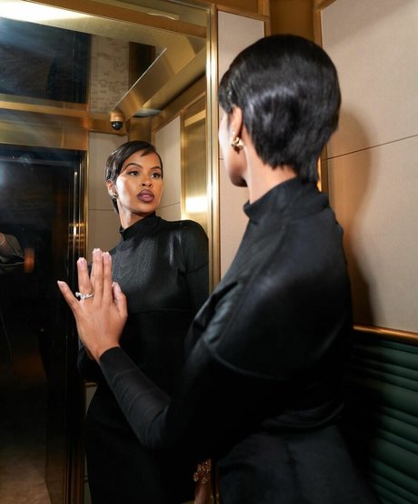 Sabrina Elba star pornographic images