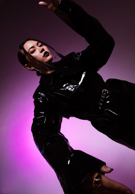 Jessica Yu Li Henwick pornographic star pics