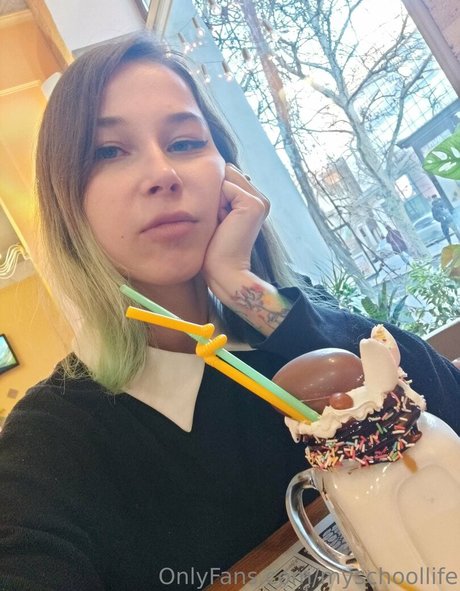 myschoollife pornstar photo