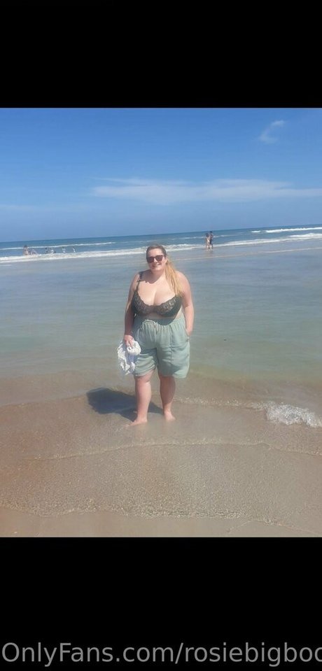 rosiebigboobs pornstar adult pics