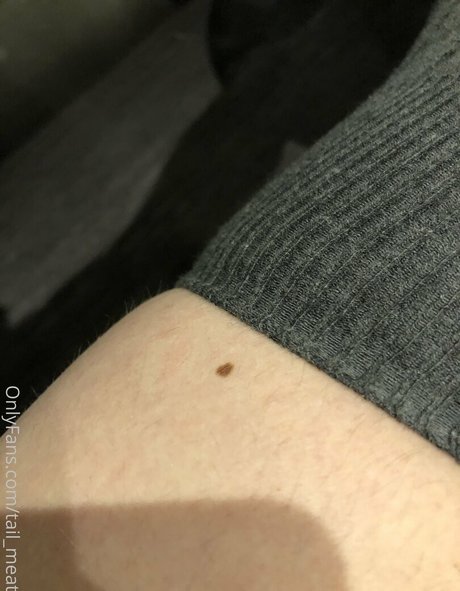 tail meat model hot images